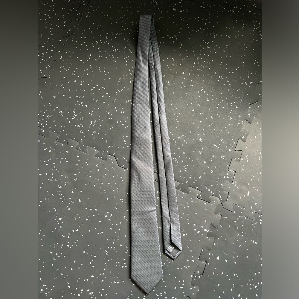 Perry Ellis grey tie